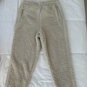 (RESERVED FOR @AMYAKC) Skims Teddy Joggers in Bone